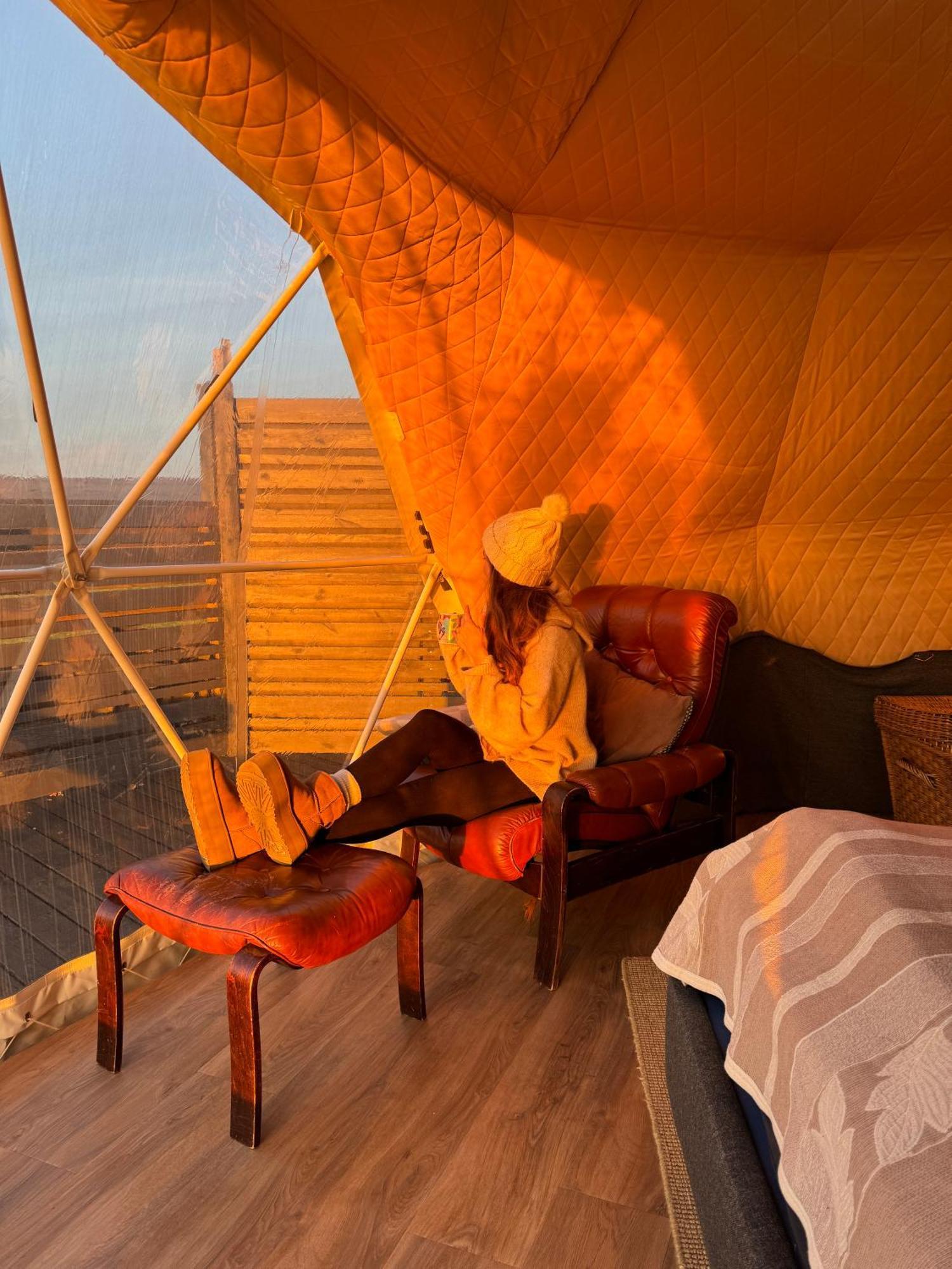 Eyja Mork - Aurora Dome With Private Bathroom And Other Facilities